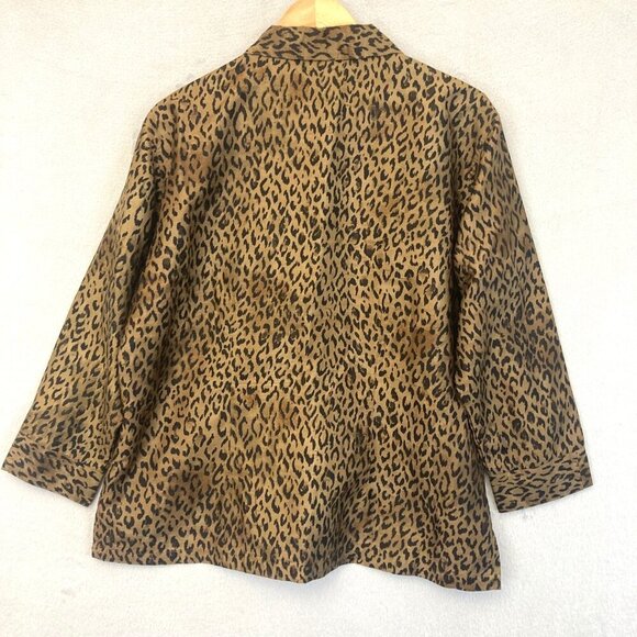 Vintage Chico's Design 100% Silk Cheetah Blouse Size 2 (Large) Button Up Top - Picture 2 of 9